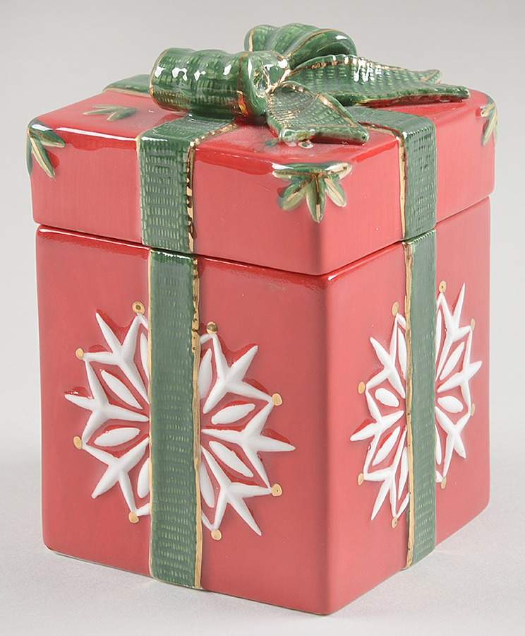 Holiday Heirloom Giftware Mini Snowflake Box - Boxed by Waterford China-1