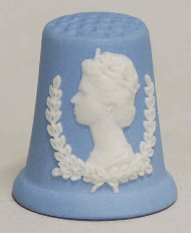 Kings & Queens of England Thimble Collection Elizabeth Ii - No Box 42 by Wedgwood-1