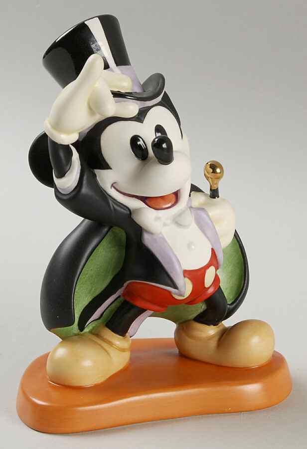 Annual Membership Gifts On With The Show-Mickey Mouse - Boxed by Walt Disney Classics-1