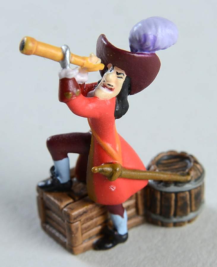 Enchanted Places-Peter Pan Captain Hook - No Box by Walt Disney Classics-1