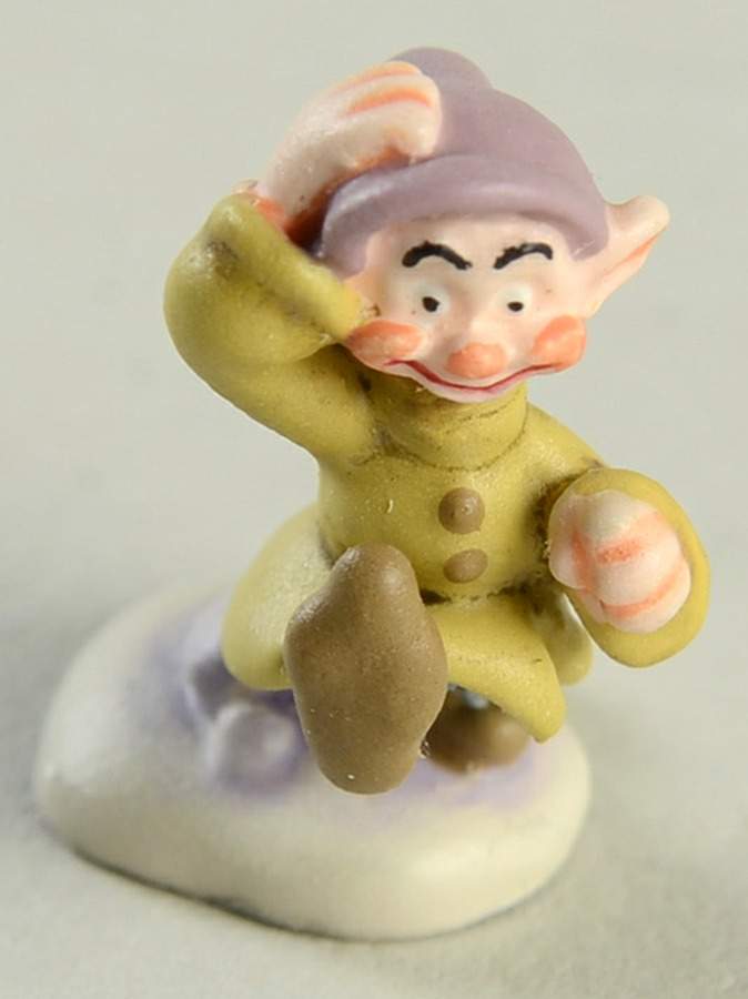 Enchanted Places-Snow White & the Seven Dwarfs Dopey - No Box by Walt Disney Classics-1