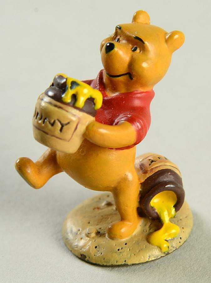 Enchanted Places-Winnie the Pooh Winnie The Pooh - With Box by Walt Disney Classics-1