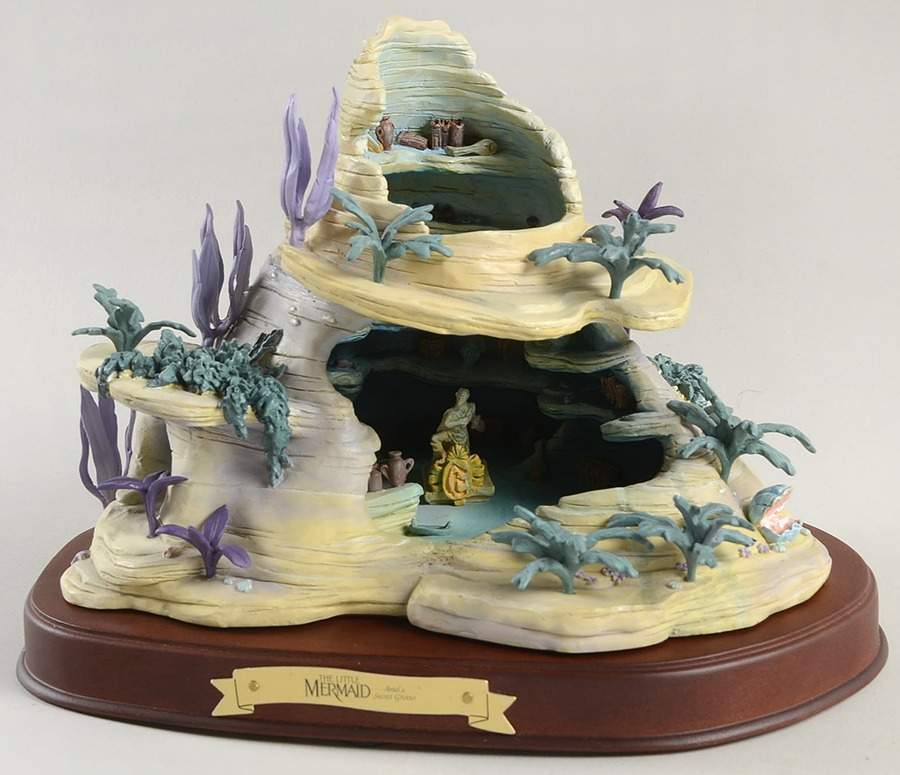 Enchanted Places-The Little Mermaid Ariel's Secret Grotto - Boxed by Walt Disney Classics-1