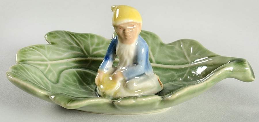 Wade Figurines Gnome Leaf Tray - No Box by Wade (Ireland)-1