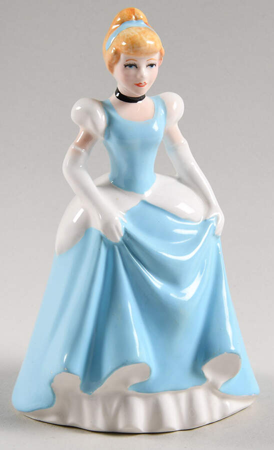 Walt Disney Productions Figurines Cinderella - No Box by Walt Disney Productions-1