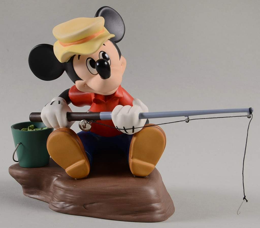 Simple Things Something Fishy-Mickey - With Box by Walt Disney Classics-1