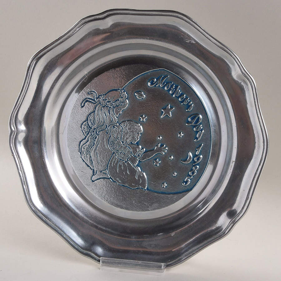 Mothers Day Plates Mother's Day 1985 - No Box Nb1985 by Wilton Armetale-1