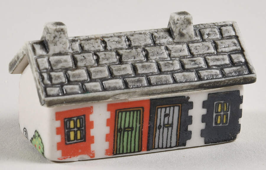 Bally-Whim Irish Village Barney Flynn's Cottage - No Box by Wade (England)-1