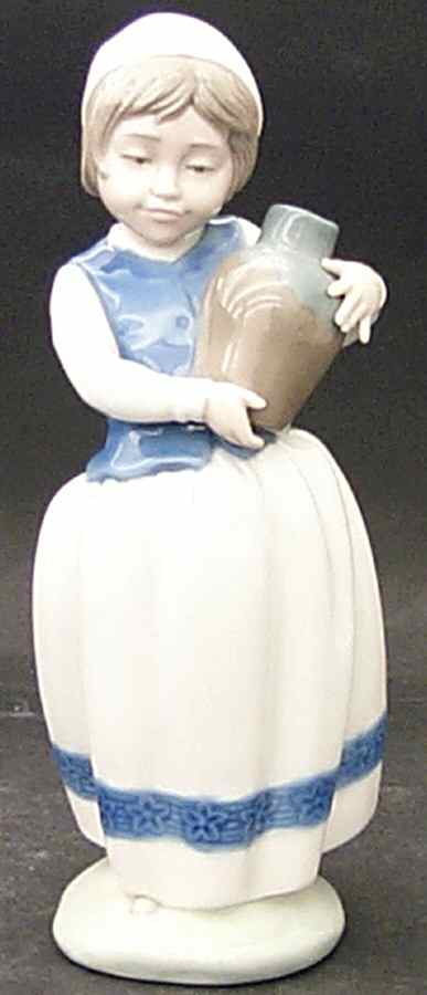 Zaphir Figurine Water Carrier - No Box by Zaphir-1