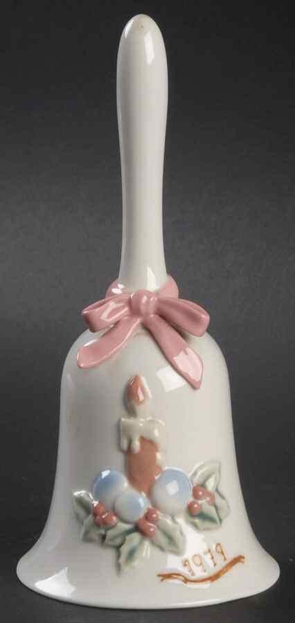 Annual Christmas Bell 1979 - No Box by Zaphir-1