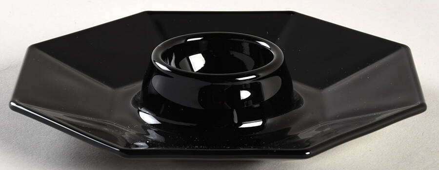 Octime Black Egg Cup by Arcoroc-1
