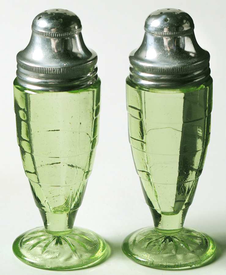 Block Optic Green Footed Shaker Set & Metal Lids by Anchor Hocking-1