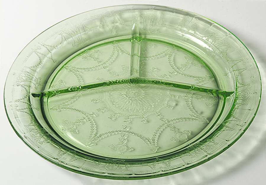 Cameo Green Grill Plate by Anchor Hocking-1