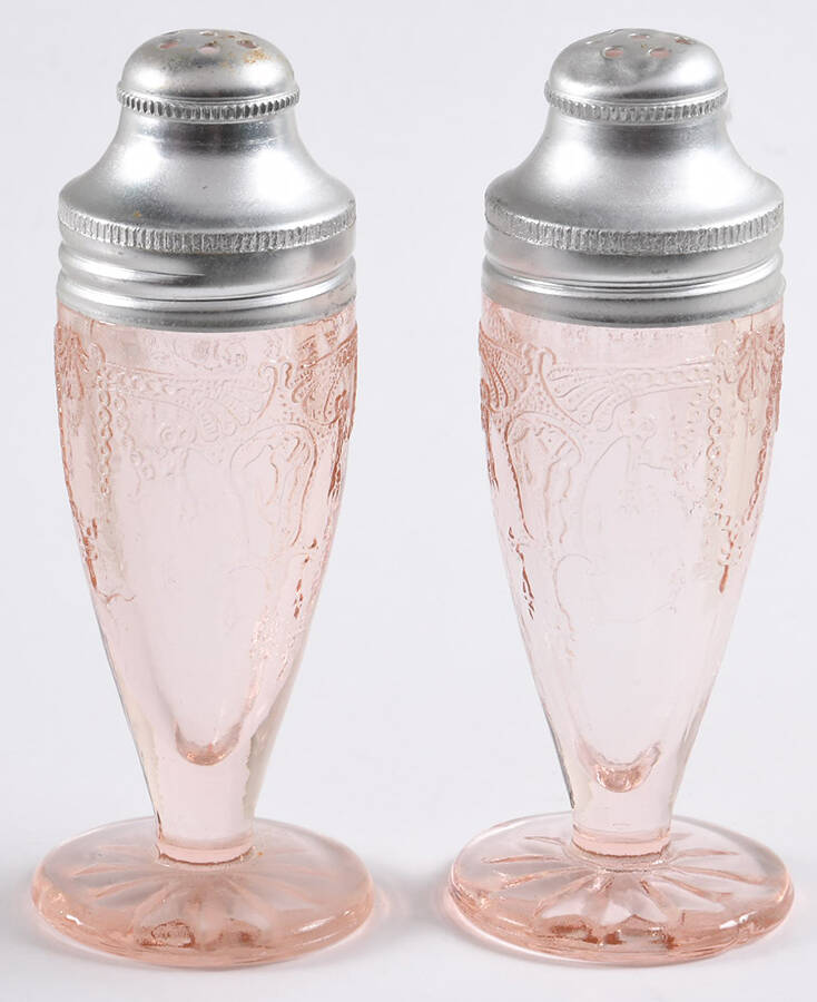 Cameo Pink Footed Shaker Set & Metal Lids by Anchor Hocking-1