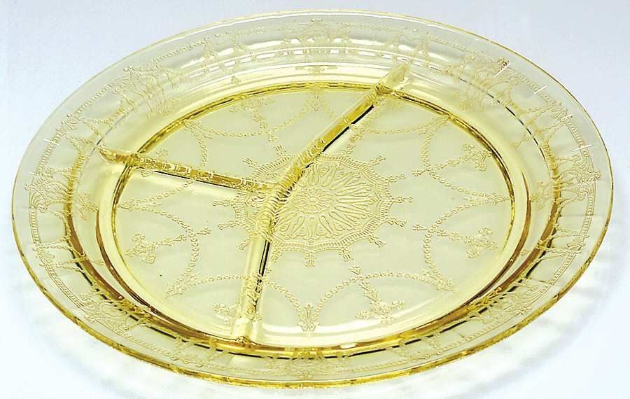 Cameo Yellow Grill Plate by Anchor Hocking-1