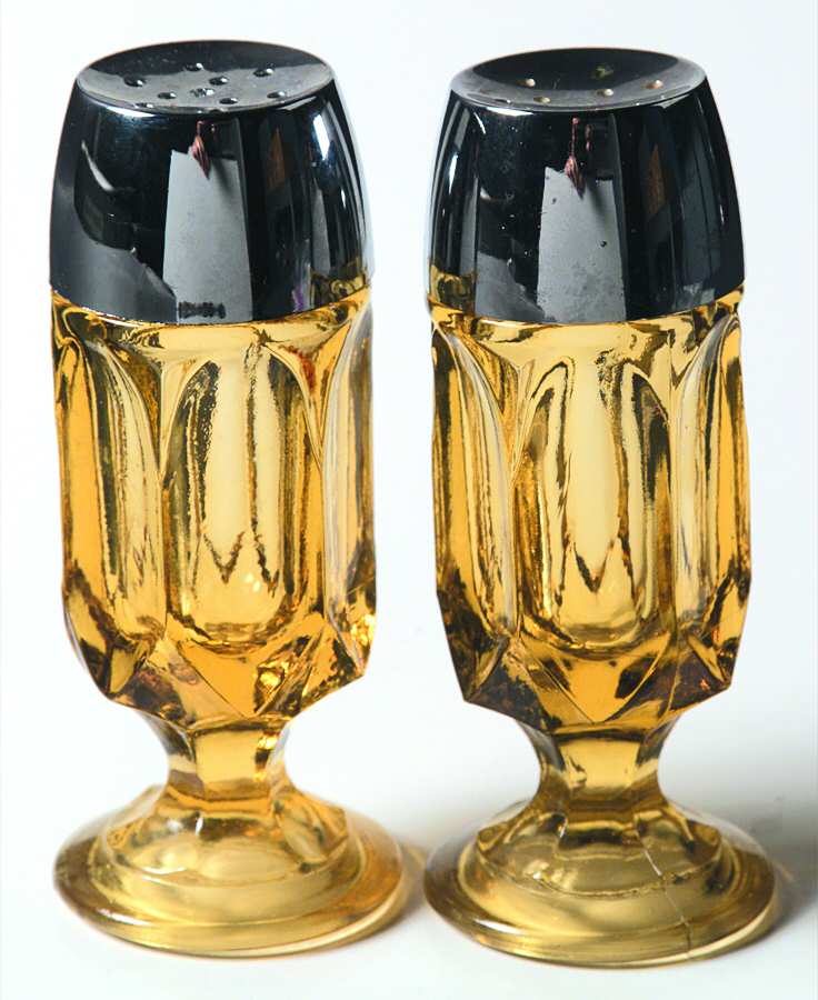 Fairfield Amber Footed Shaker Set & Plastic Lids by Anchor Hocking-1