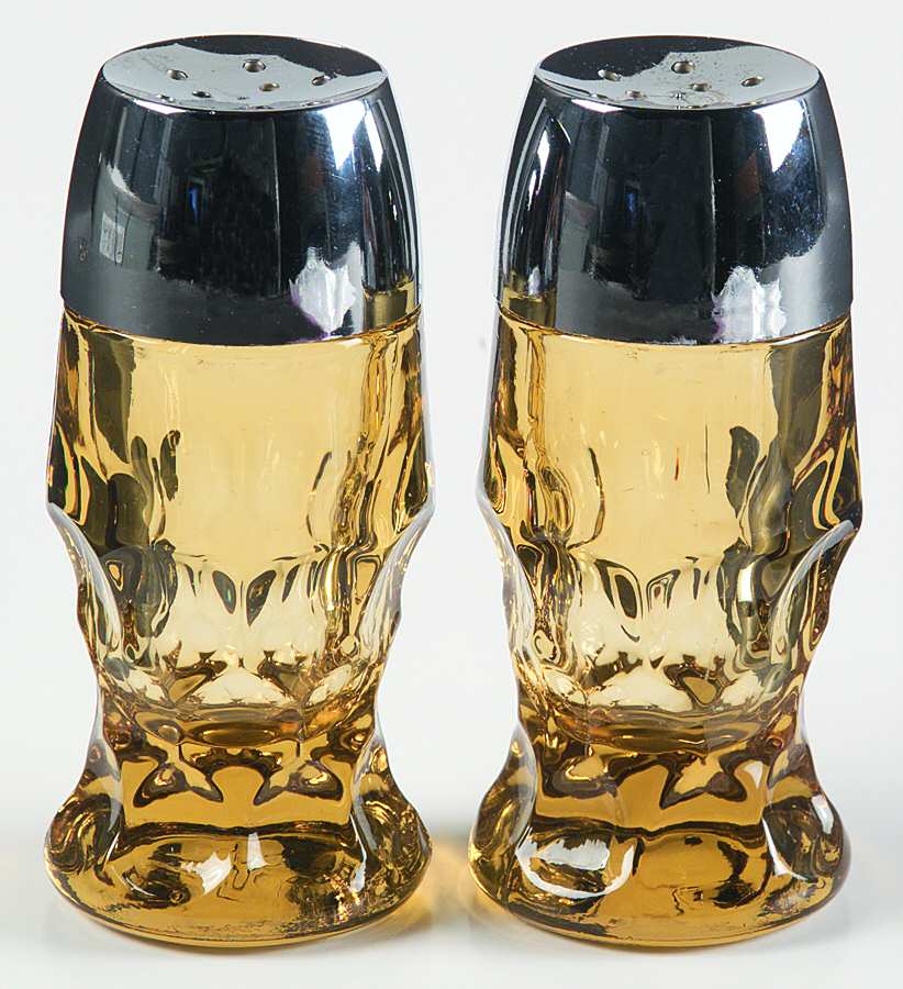 Georgian Amber (Topaz) Shaker Set & Plastic Lids by Anchor Hocking-1