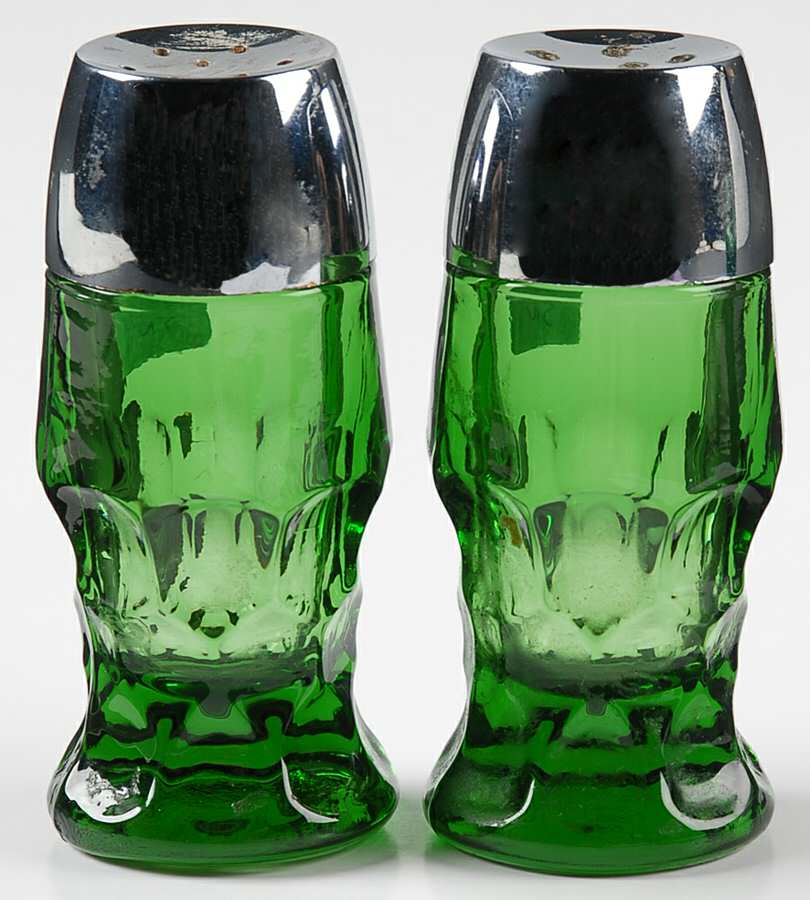 Georgian Green (Wintergreen) Shaker Set & Plastic Lids by Anchor Hocking-1