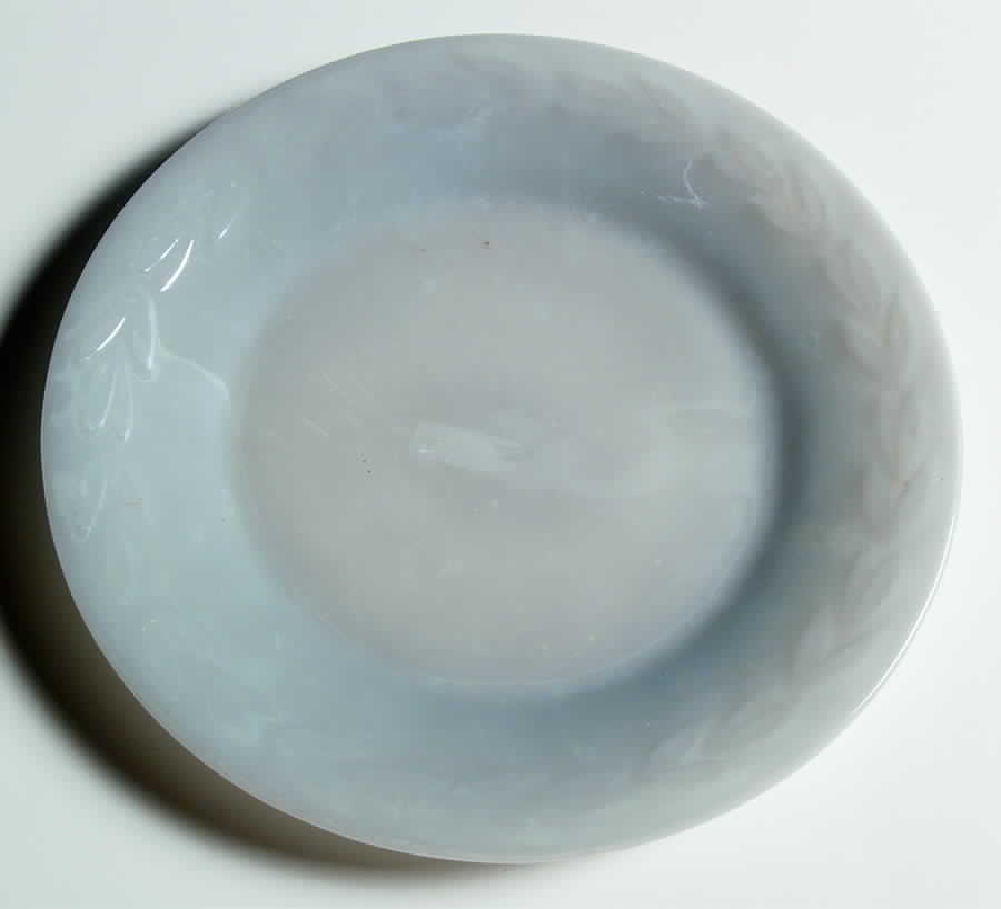 Gray Laurel Dinner Plate by Anchor Hocking-1