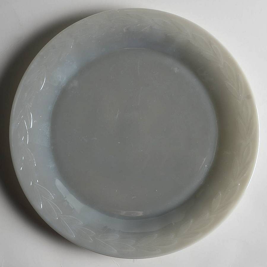 Gray Laurel Sandwich Plate by Anchor Hocking-1