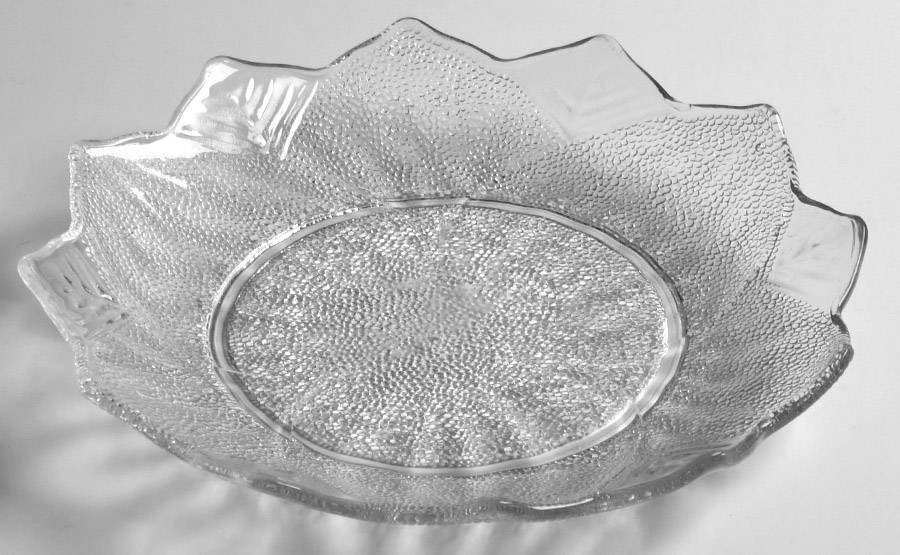Leaf and Blossom Clear 8" Leaf Plate by Anchor Hocking-1