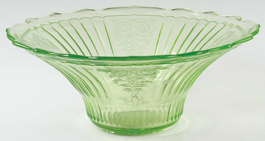 Mayfair Green Flared Bowl by Anchor Hocking-1