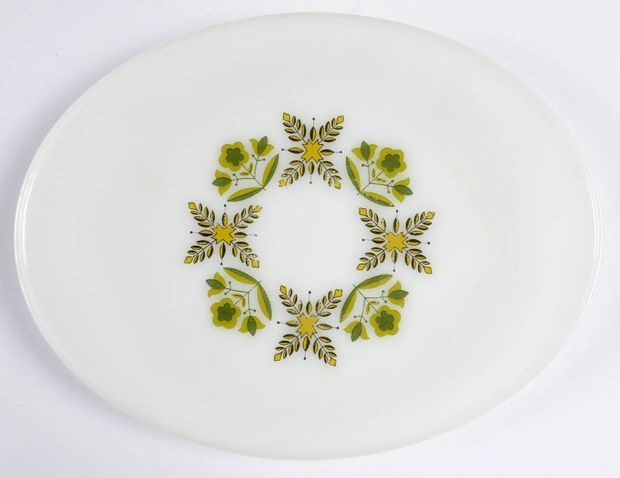 Meadow Green 12" Oval Platter by Anchor Hocking-1