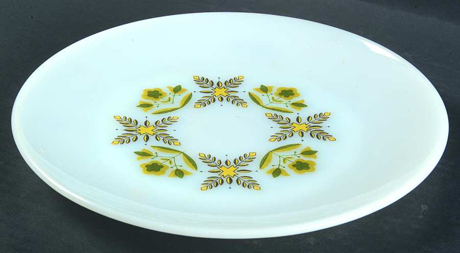 Meadow Green Dinner Plate by Anchor Hocking-1