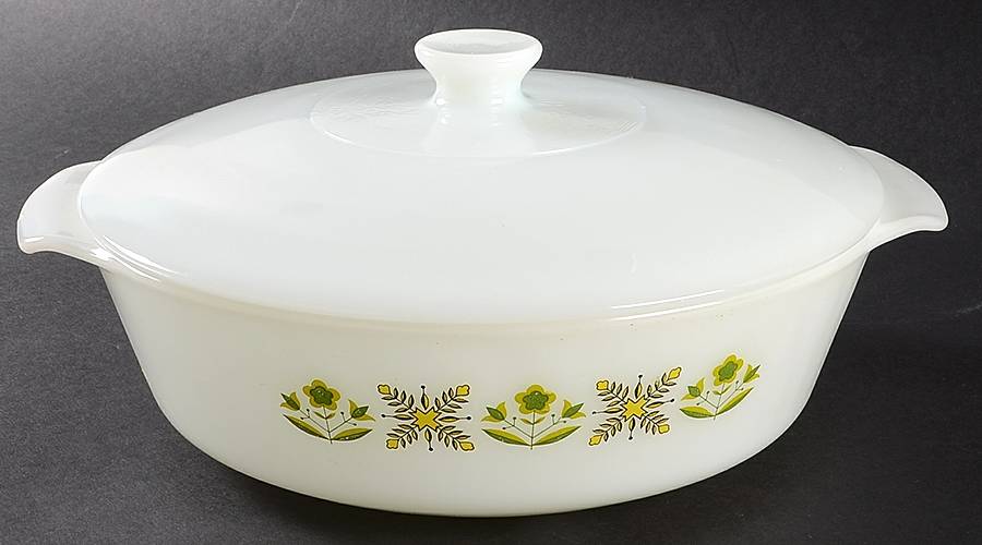 Meadow Green 2 Qt Round Covered Casserole by Anchor Hocking-1