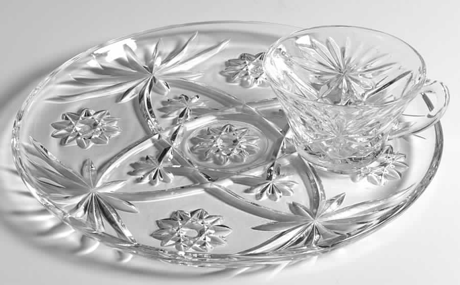 Prescut Clear Snack Set-Plate and Regular Punch Cup by Anchor Hocking-1