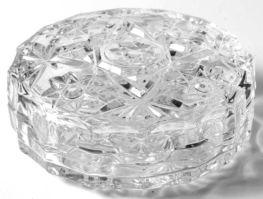 Prescut Clear Round Pomade Box with Lid by Anchor Hocking-1