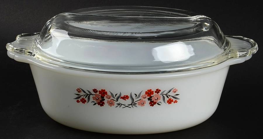 Primrose (Fire King) 1.5 Quart Oval Covered Casserole by Anchor Hocking-1
