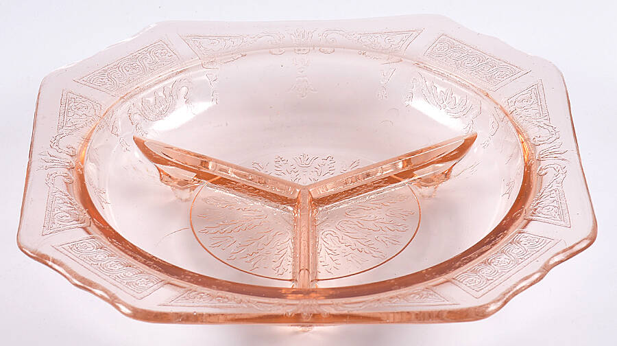 Princess Pink 9" Octagonal Relish by Anchor Hocking-1