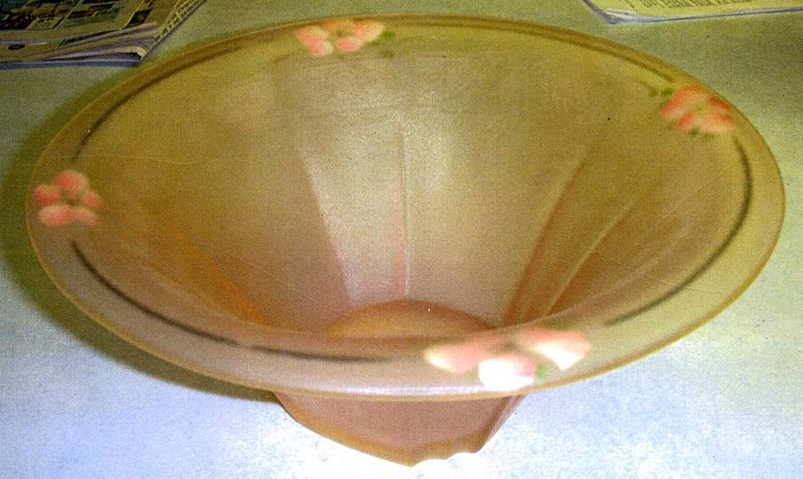 Princess Pink 9" Deep Round Bowl by Anchor Hocking-1