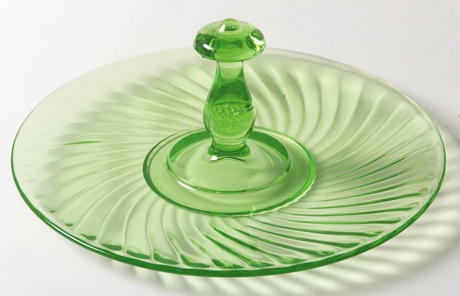 Spiral Green Center Handle Tray by Anchor Hocking-1