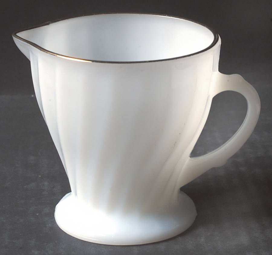 Golden Shell (Shell) Creamer by Anchor Hocking-1