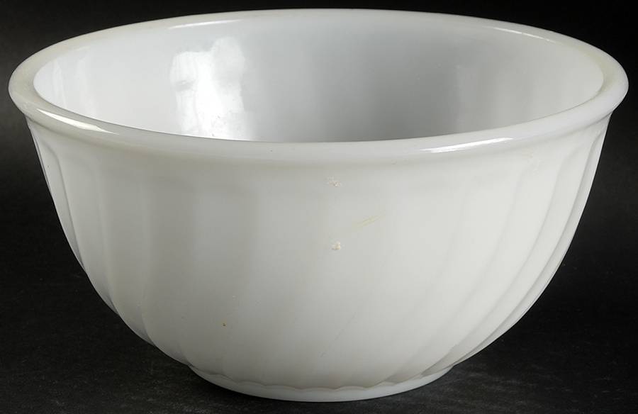 Swirl Ivory White 8" Mixing Bowl by Anchor Hocking-1