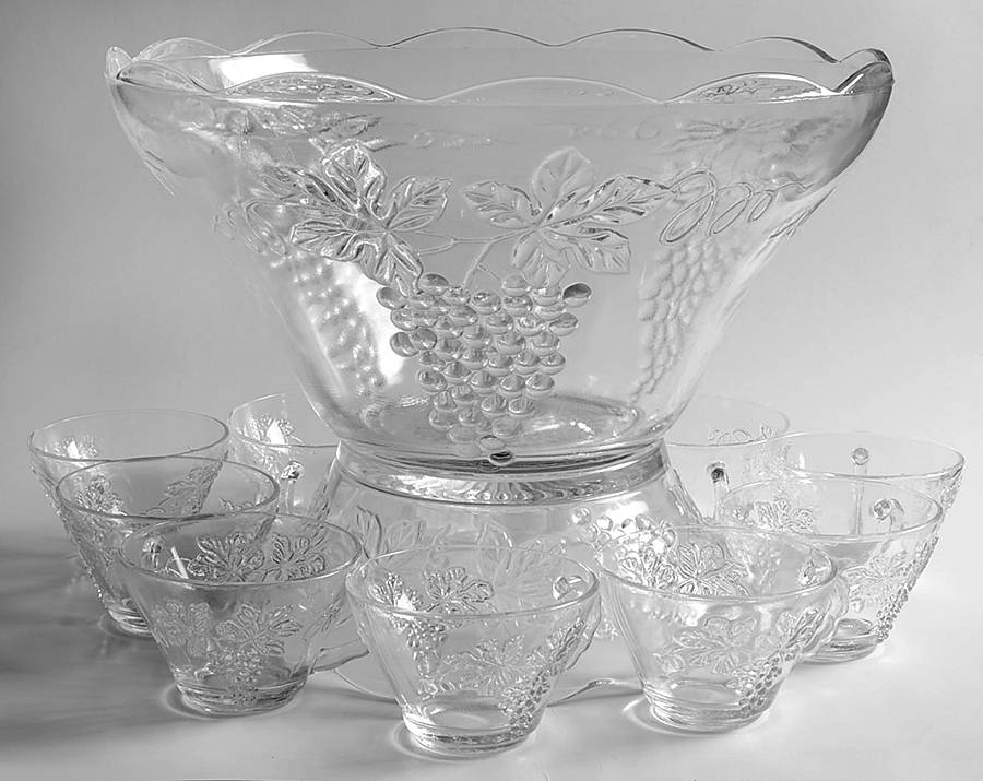 Vintage Clear (14 Piece) Punch Set (PUN, PUNST, 12 PSCU1) by Anchor Hocking-1