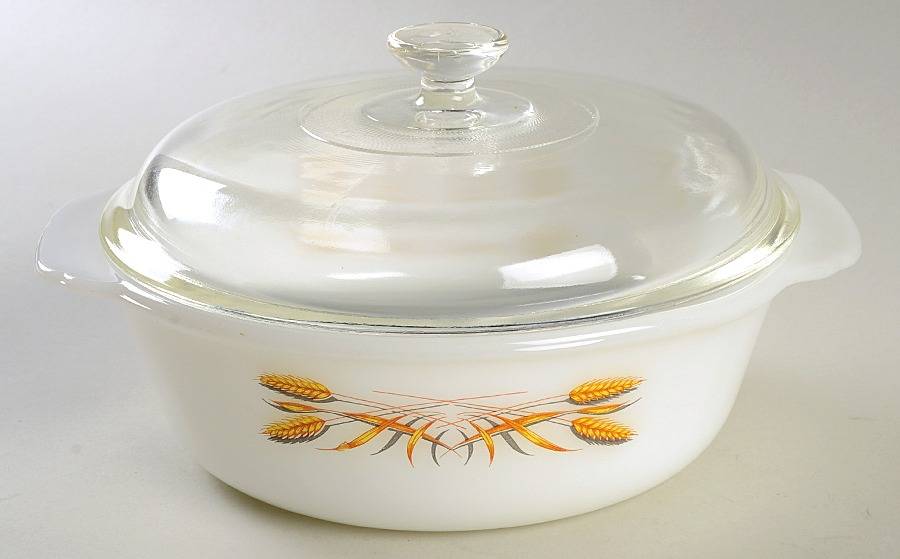 Wheat 1.5 Quart Round Covered Casserole by Anchor Hocking-1