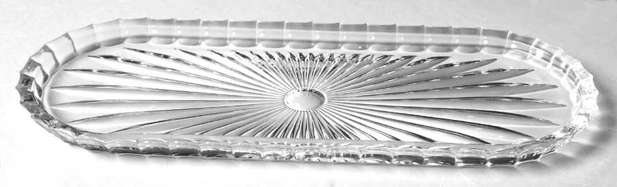 Peerage (Round, Curved Bowl) 9" Oval Tray by Astral-1