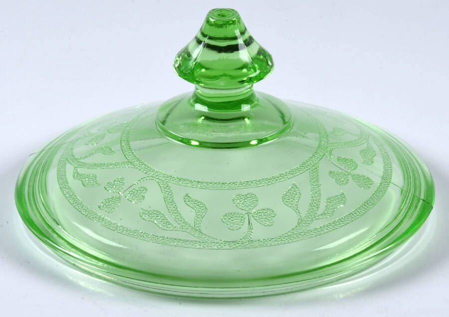 Cloverleaf Green Lid for Candy Jar by Hazel-Atlas-1
