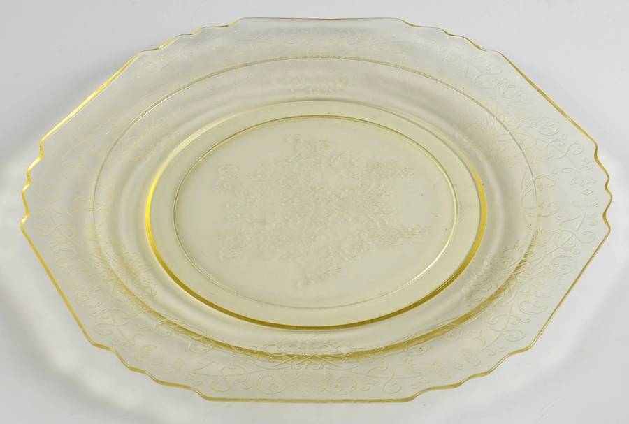 Florentine 1 Yellow Dinner Plate by Hazel-Atlas-1