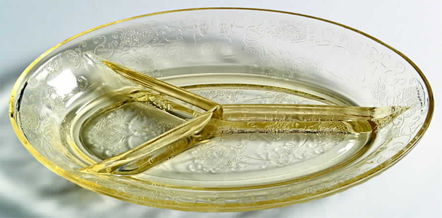 Florentine 2 Yellow 10" Oval 3 Part Relish by Hazel-Atlas-1