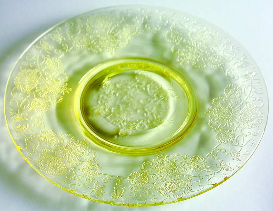 Florentine 2 Yellow Custard Cup Liner/Plate by Hazel-Atlas-1