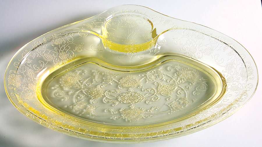 Florentine 2 Yellow Oval Platter/Gravy Underplate by Hazel-Atlas-1