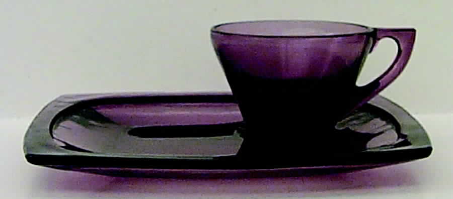 Moroccan Amethyst Snack Plate & Cup Set by Hazel-Atlas-1
