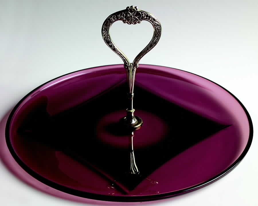 Moroccan Amethyst Sandwich Plate with Metal Handle by Hazel-Atlas-1