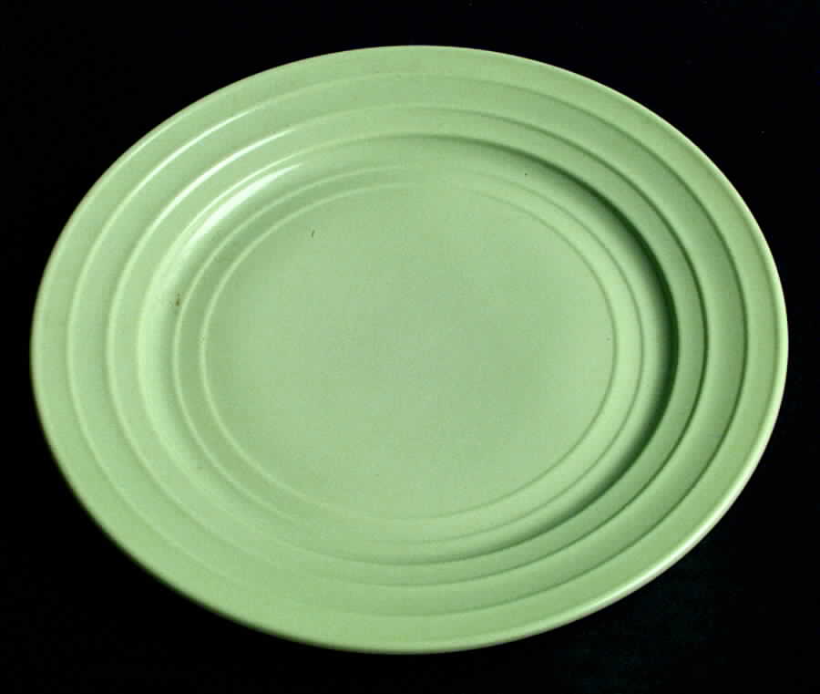 Moderntone Platonite Pastel Green Dinner Plate by Hazel-Atlas-1