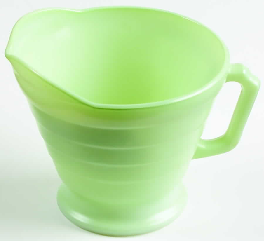 Moderntone Platonite Pastel Green Footed Creamer by Hazel-Atlas-1
