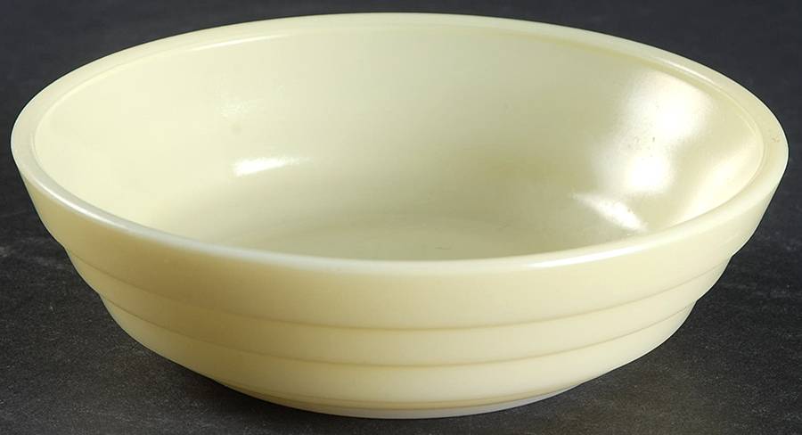 Moderntone Platonite Pastel Yellow Small Fruit Dessert Bowl by Hazel-Atlas-1
